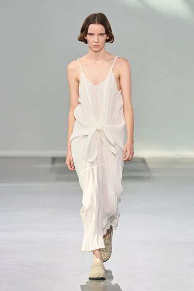 Look 37